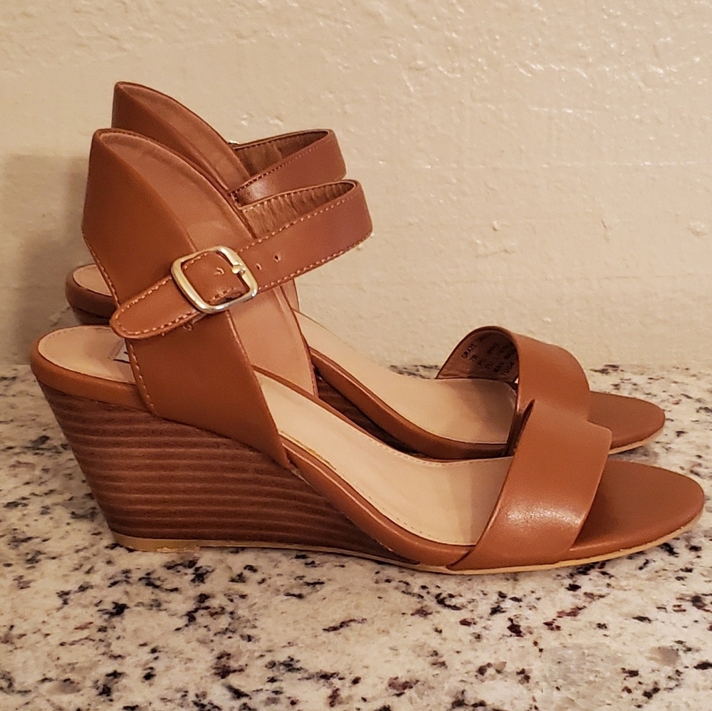 Wedge sandals